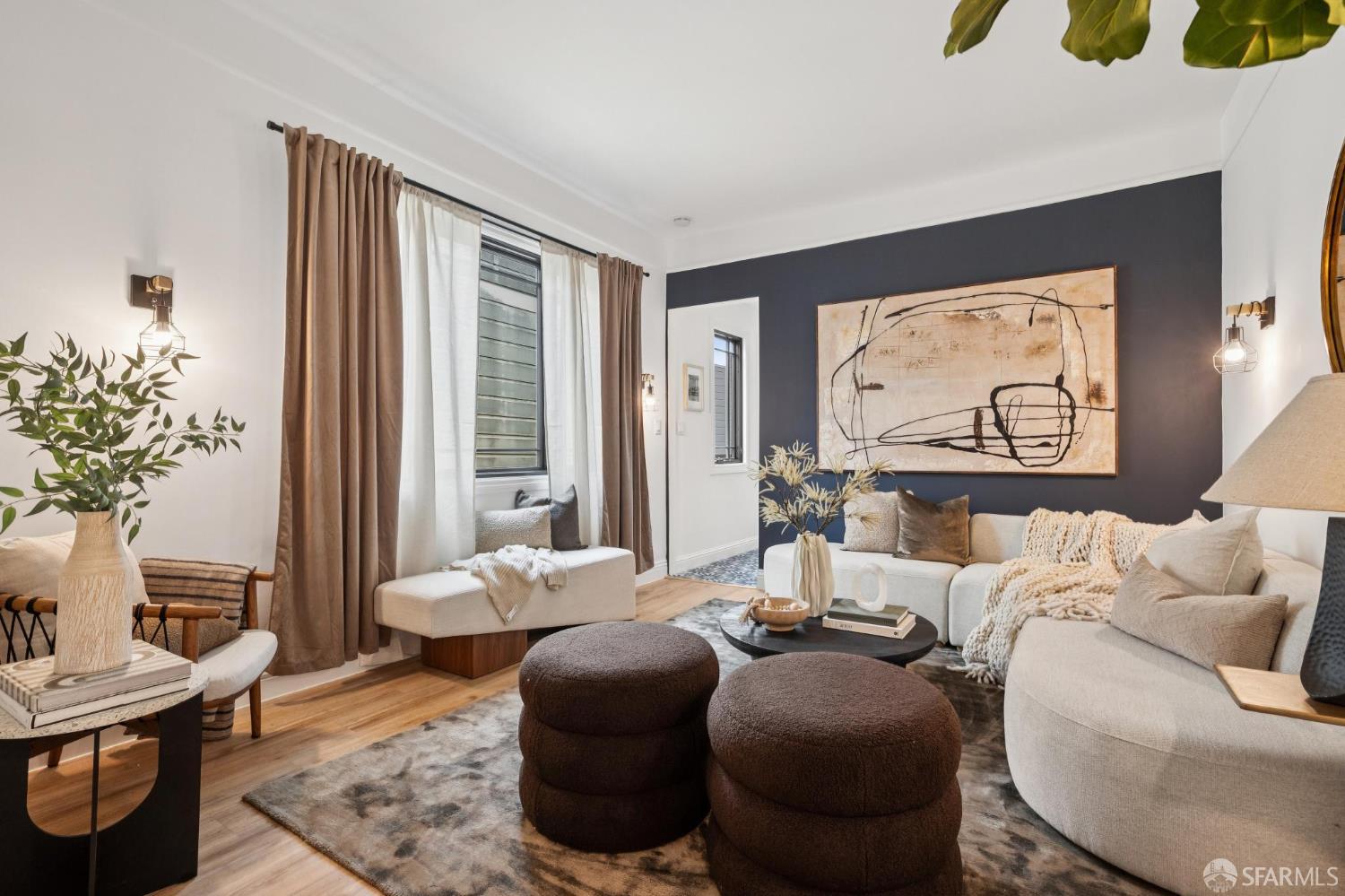 346 Lexington Street - Photo 2