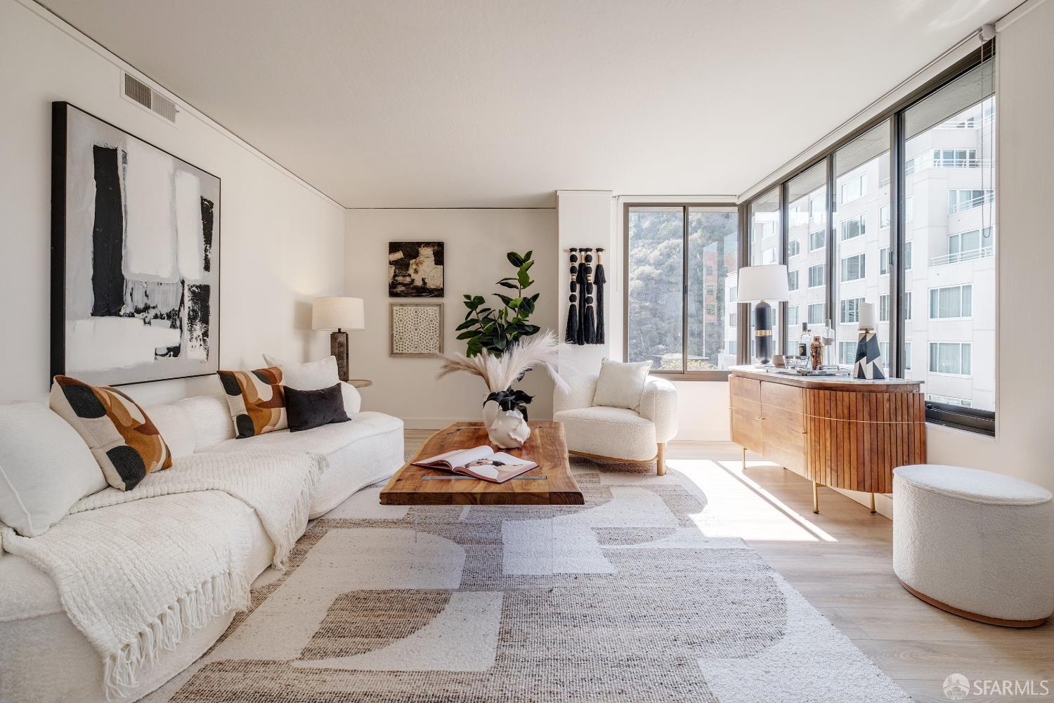 152 Lombard Street #508 - Main photo