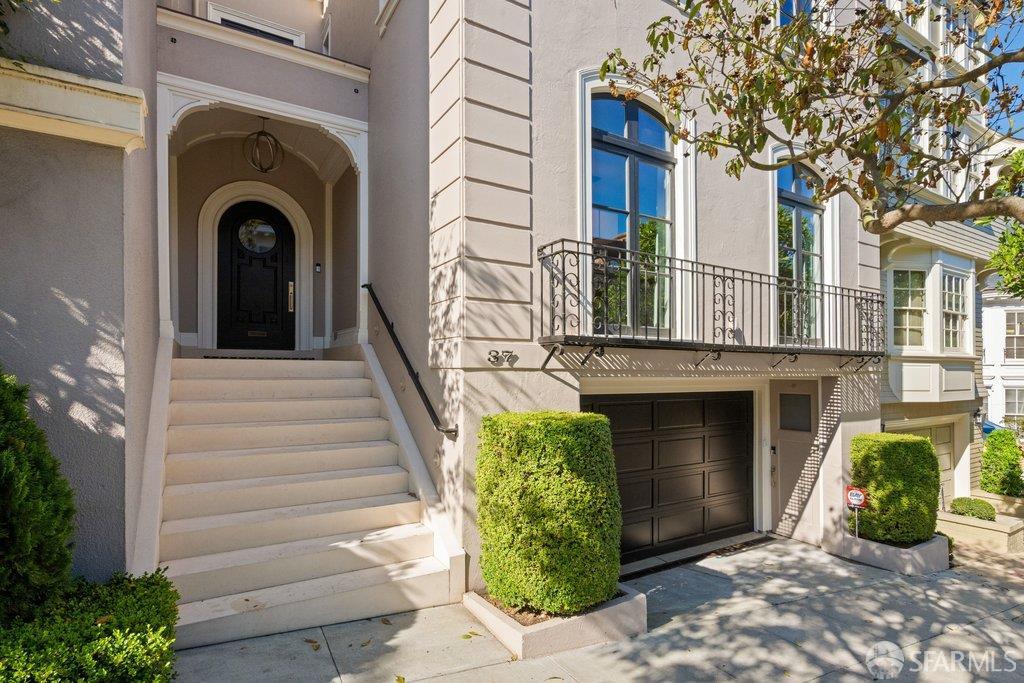 37 Walnut Street - Photo 4