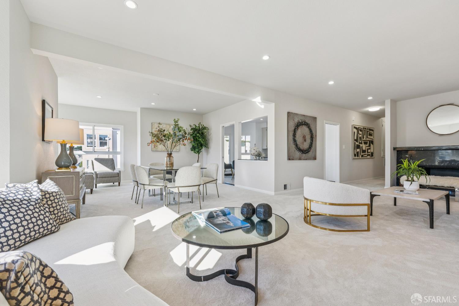 1375 Chestnut Street - Photo 2