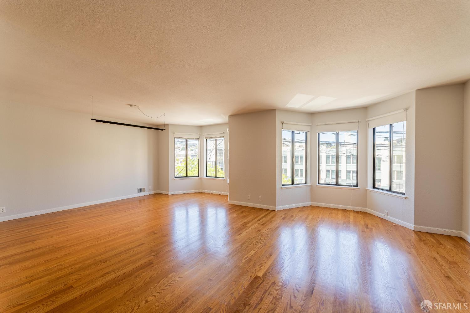 327 Clipper Street - Main photo