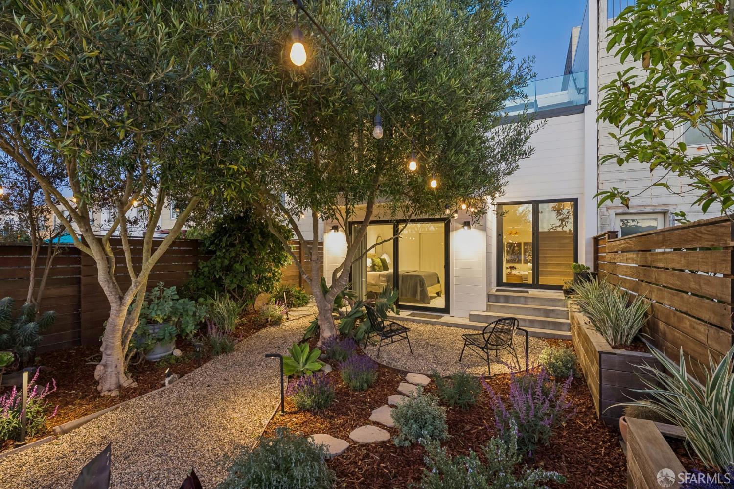 2131 41st Avenue - Photo 4