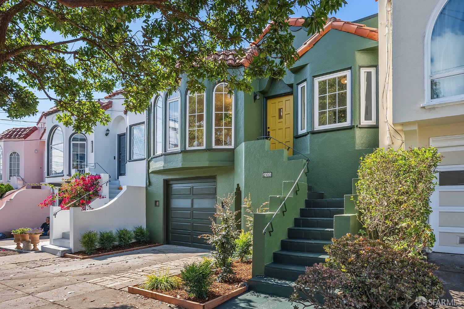 2555 25th Avenue - Main photo
