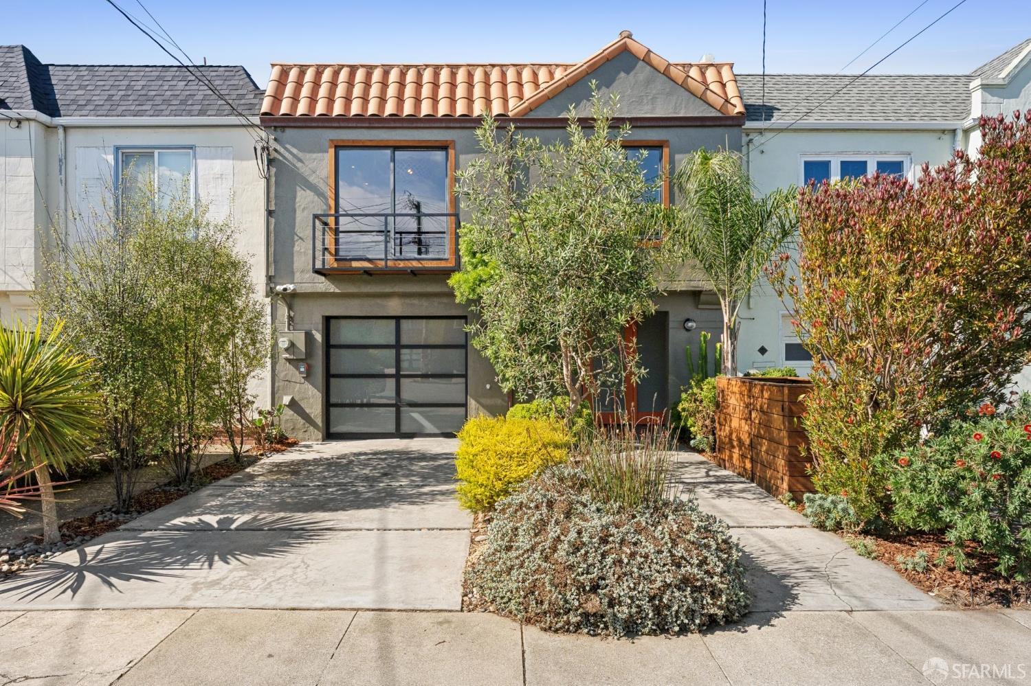 2131 41st Avenue - Photo 5
