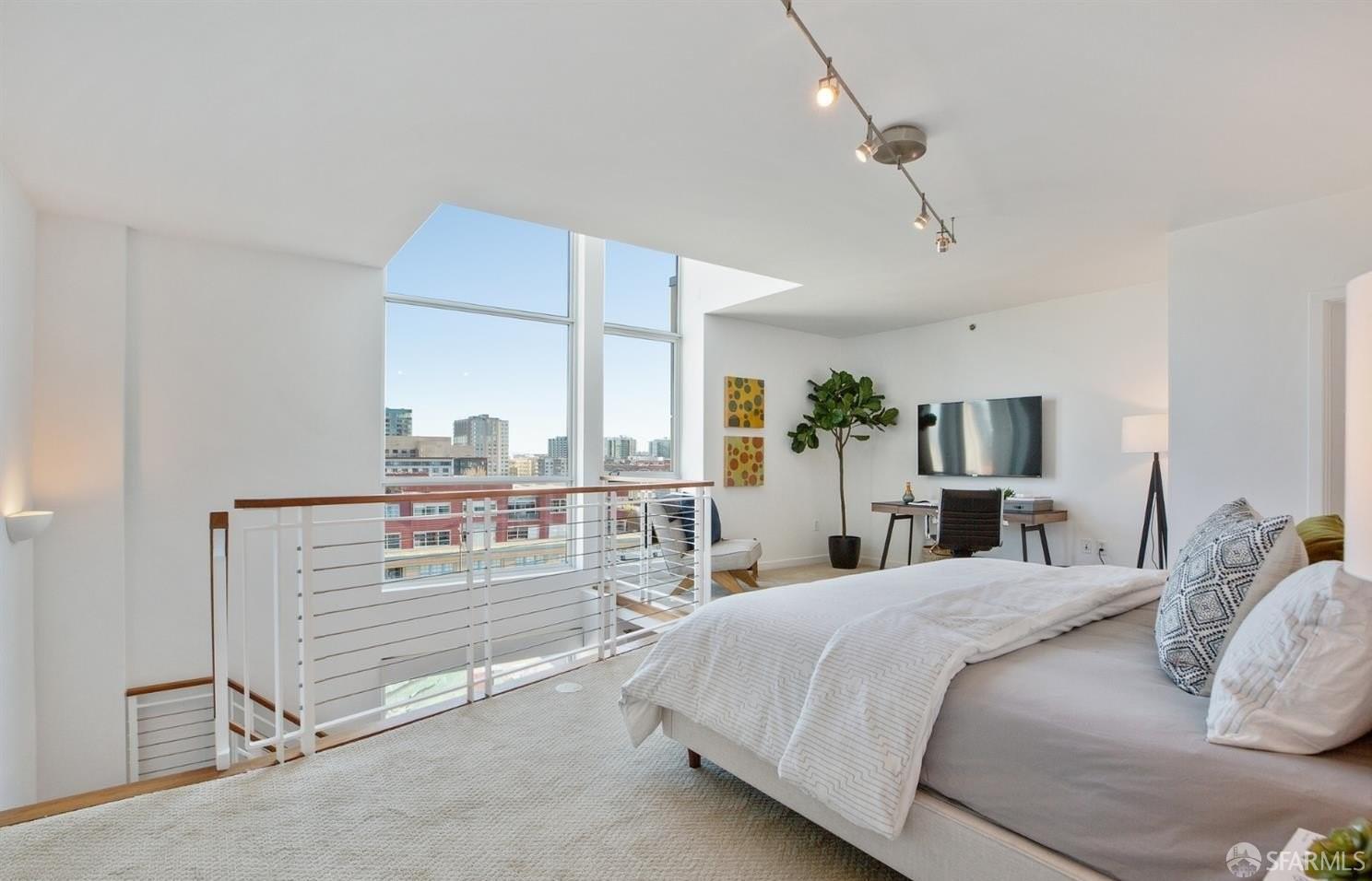555 4th Street #801 - Photo 5