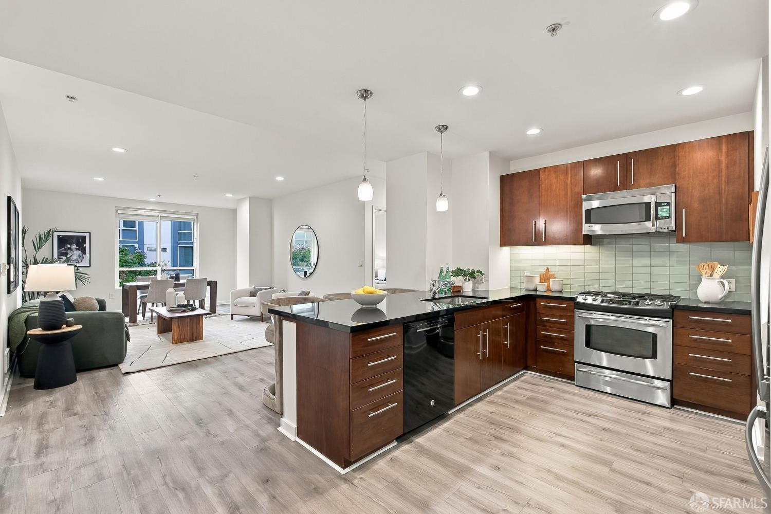 325 Berry Street #416 - Photo 5