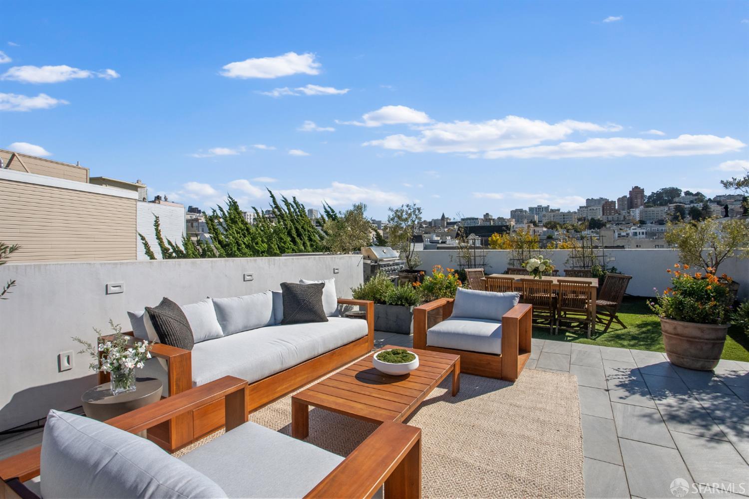 1559 Lombard Street - Photo 3