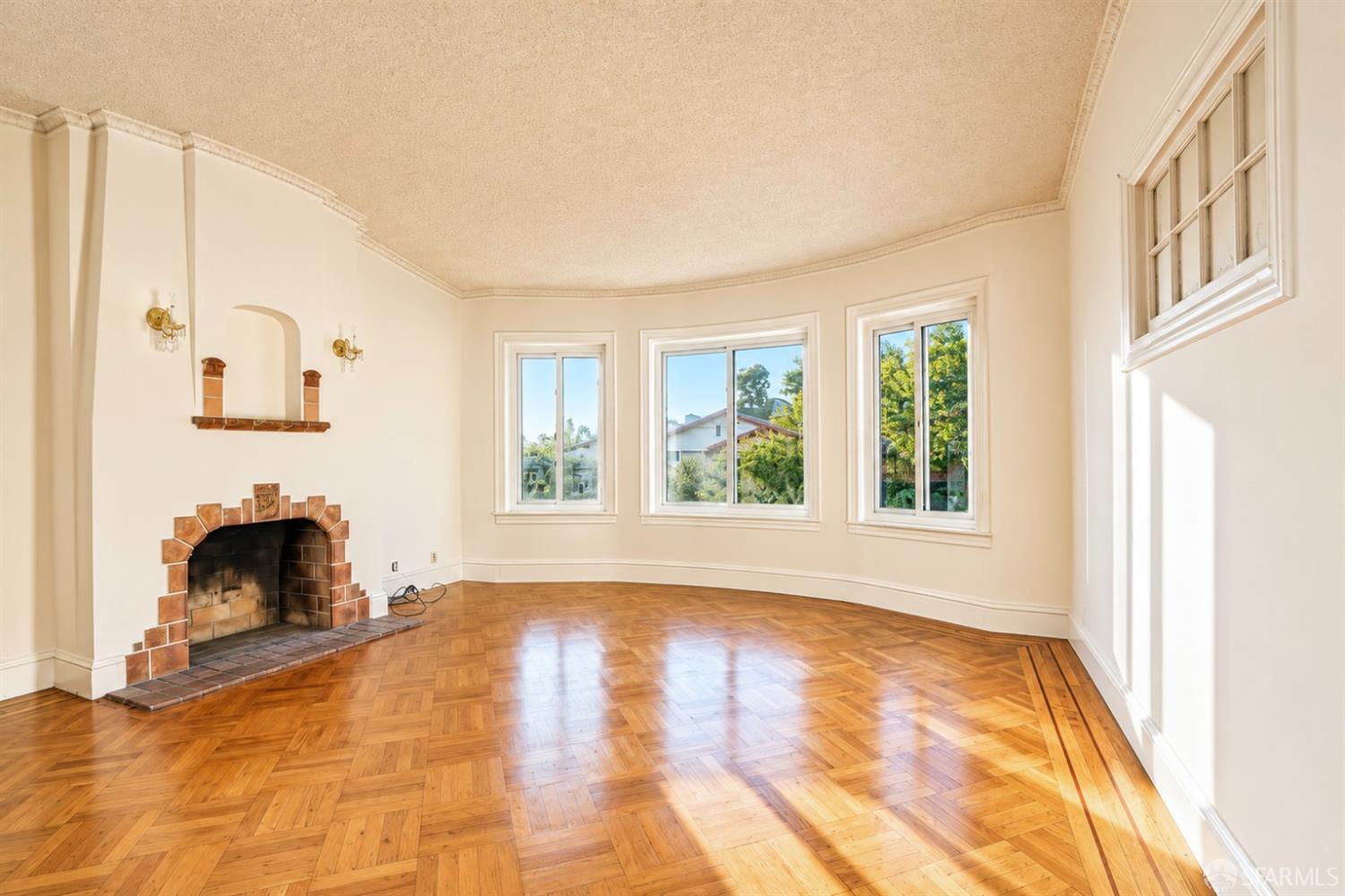 1630 Silliman Street - Photo 2