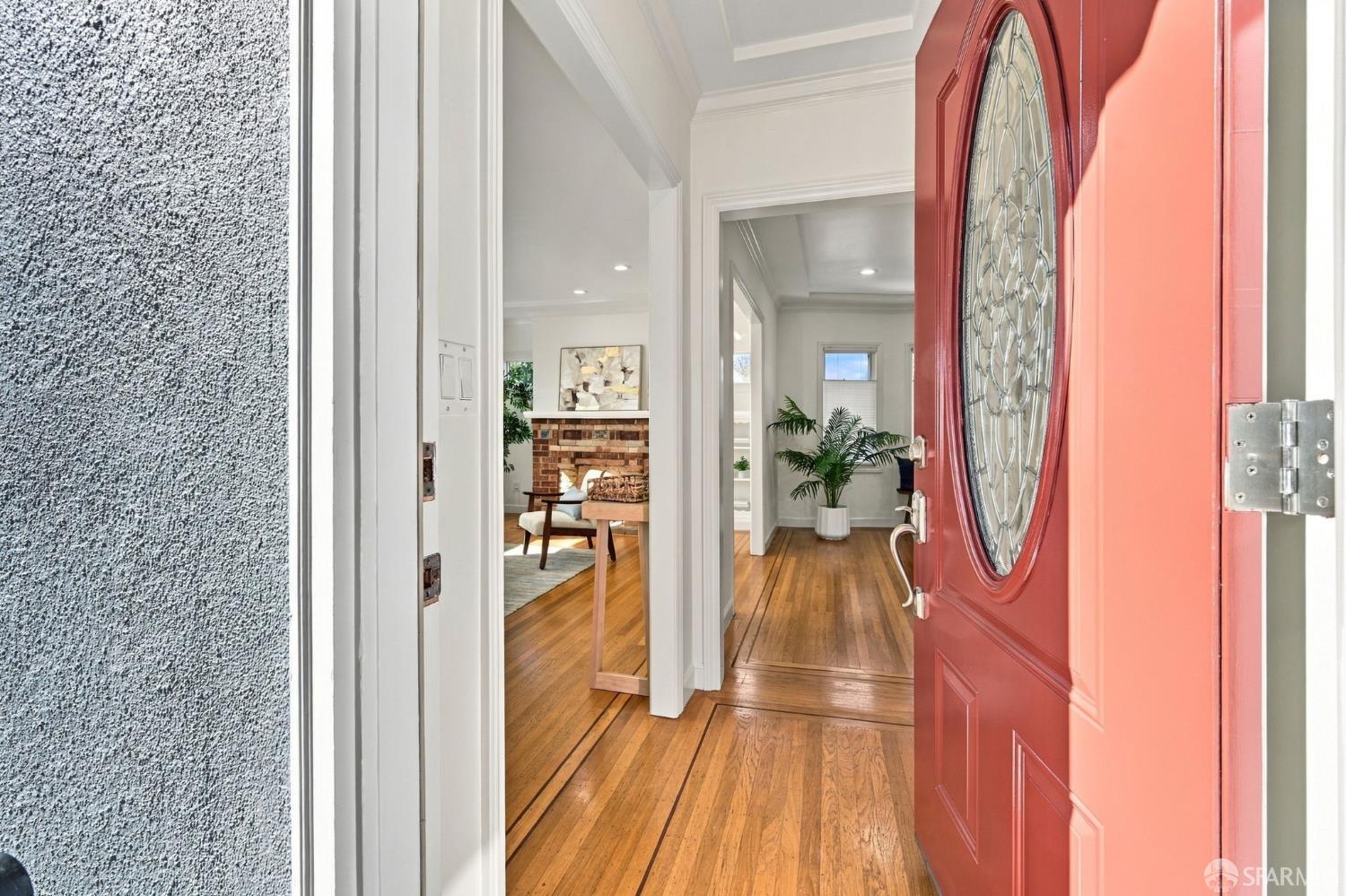 180 Laura Street - Photo 4