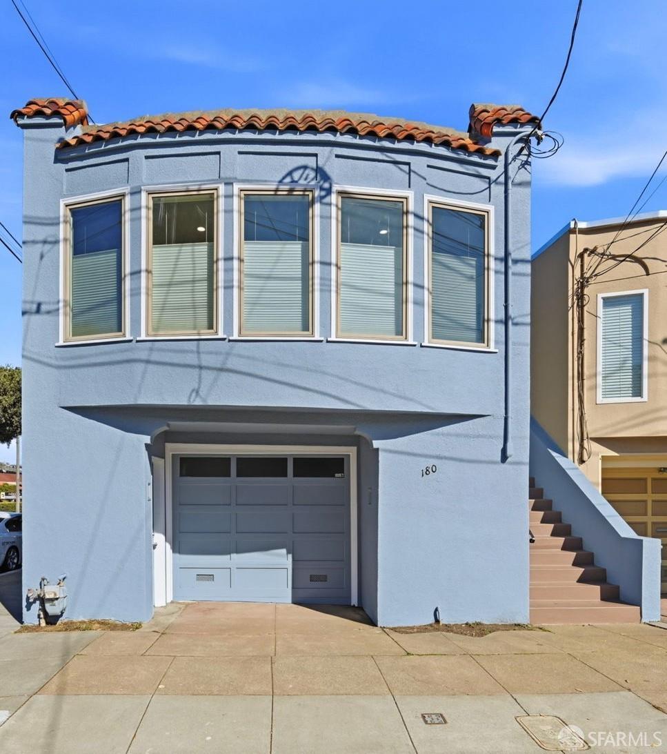 180 Laura Street - Main photo