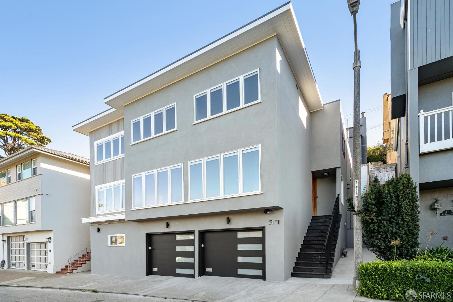 37 San Jacinto Way - Main photo