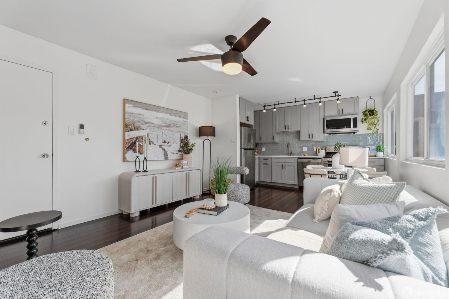 423 Waller Street #8 - Photo 4