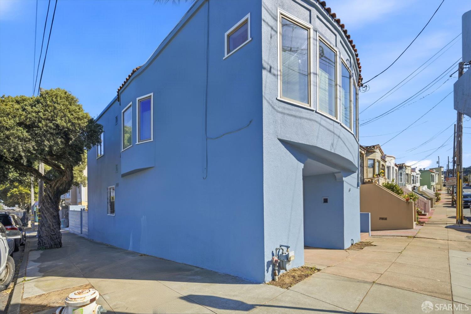 180 Laura Street - Photo 2