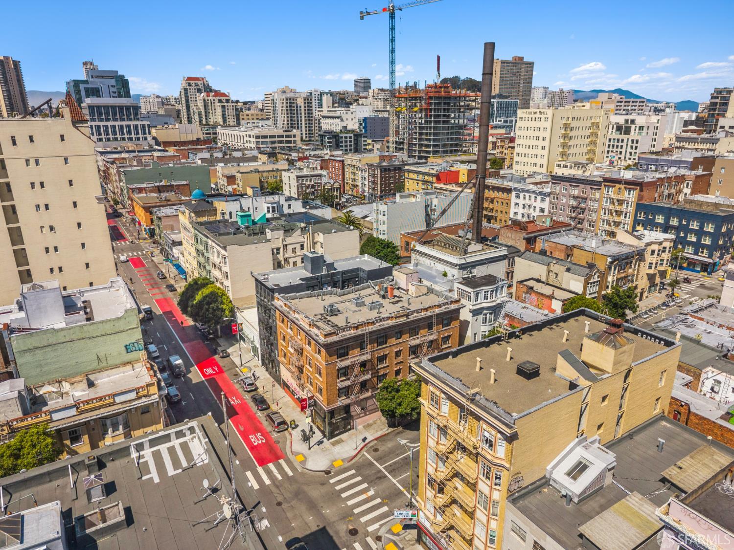 611 Hyde Street - Photo 4