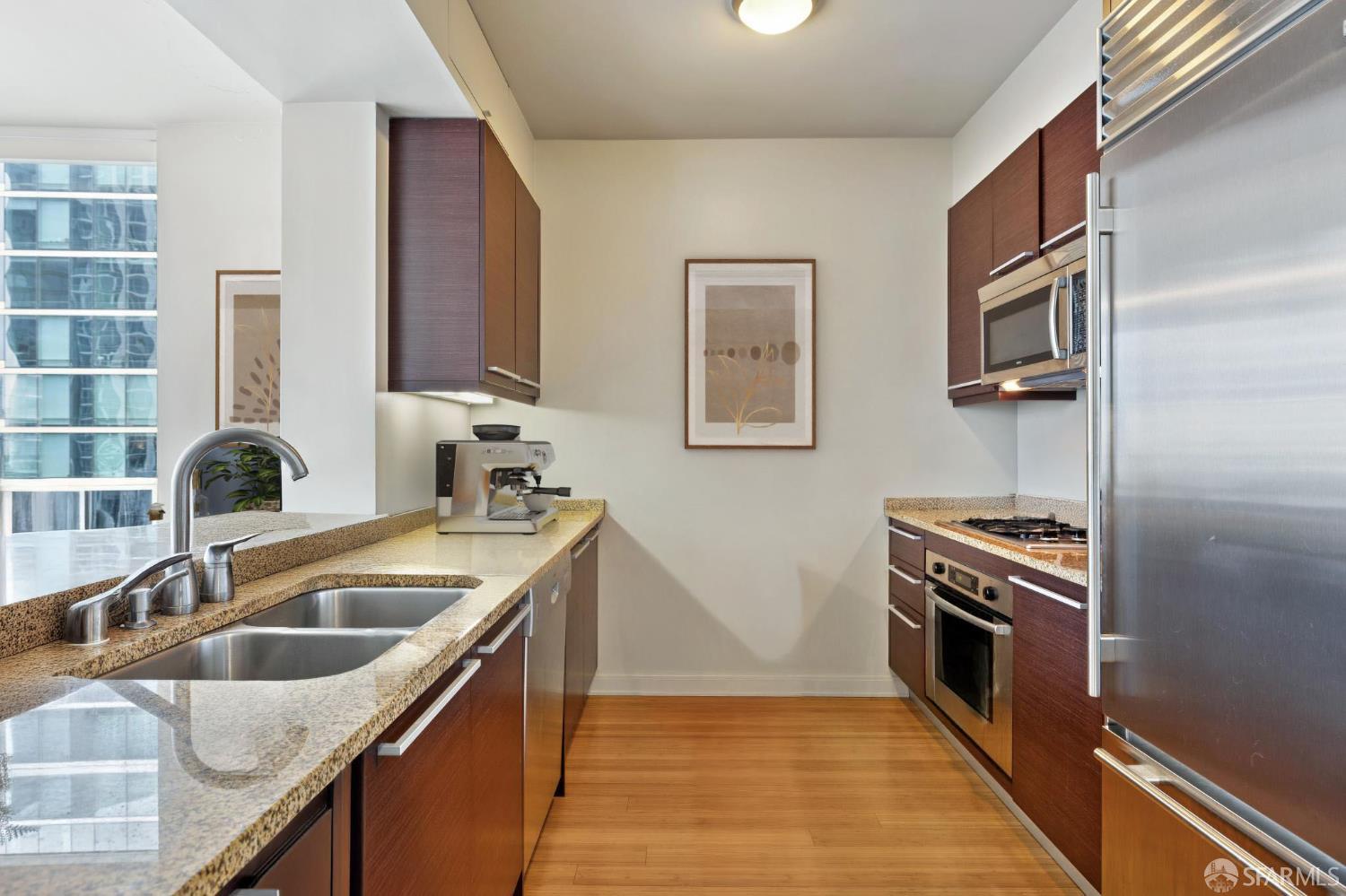 425 1st Street #2007 - Photo 5
